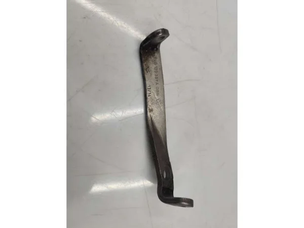 04B130389A | Motor Bağlantı Braketi | VW Polo - Audi A1 - Seat Ibiza, Toledo VAG