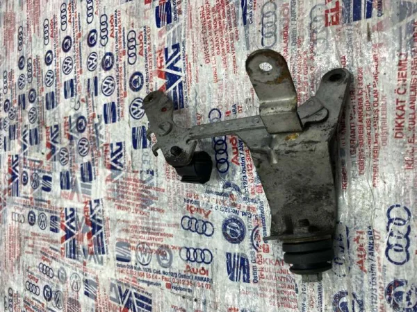 06A103309N | Motor Kulak Braketi | VW Golf, Jetta, Polo - Audi A3 - Seat Cordoba, Ibiza VAG