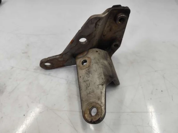 04L131561J | Partikül Filtre Tutucu Braketi | VW Golf, Jetta - Audi A1, A3 - Seat Alhambra, Ateca VAG
