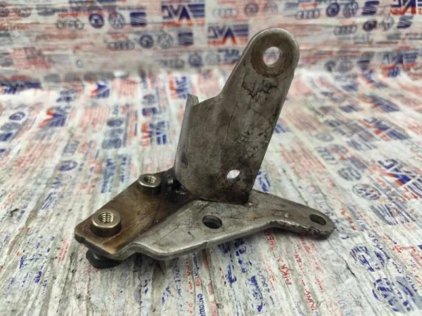 04L131561J | Partikül Filtre Tutucu Braketi | VW Golf, Jetta - Audi A1, A3 - Seat Alhambra, Ateca VAG