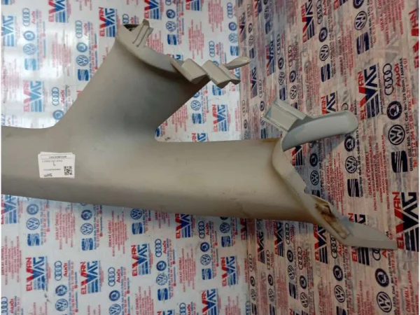 2K0867234B | VW Caddy Ön Sağ Direk Döşemesi VAG