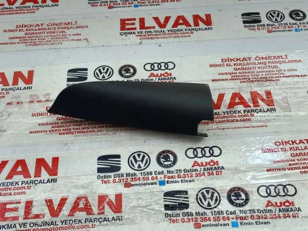 8P4857570 | Sağ Arka Kapı İç Cam Kenar Kaplaması | Audi A3, RS 3 VAG