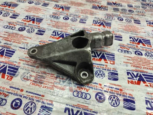 8E0199343N | Audi A4 Motor Takozu VAG