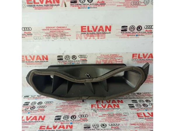 8W1858431 | Audi A4 Havalandırma Izgarası VAG