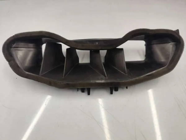 8W1858431A | Audi A4 Ön Göğüs Havalandırma Izgarası VAG