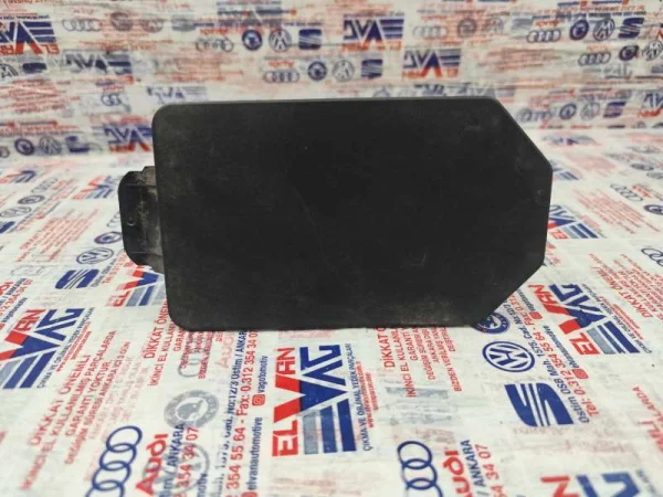 4M0971981 | Koltuk Altı Kapağı | Audi A4, Q7 VAG