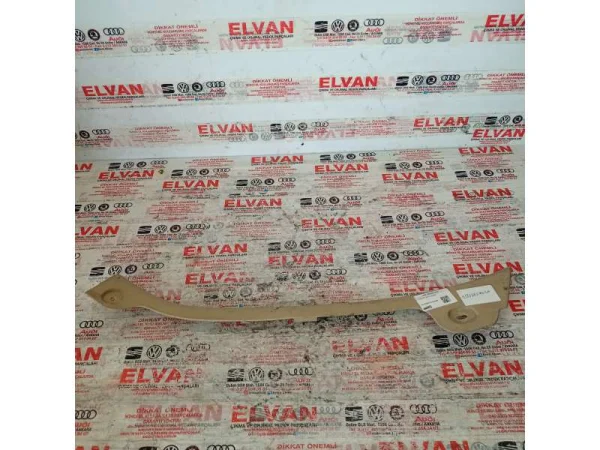 3B0867767A | İç Kapı Kolu Çerçevesi VAG