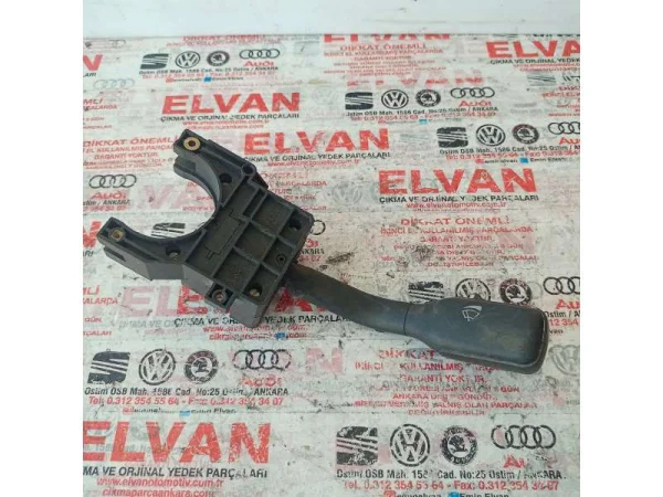 8D9953503E | Audi A4 Silecek Kolu VAG