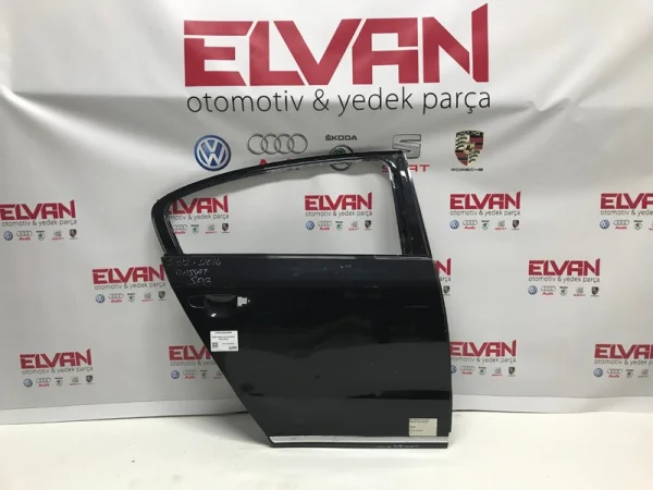 3AE833056 | VW Passat Sağ Arka Kapı VAG
