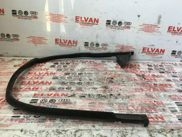 5P0837477 | Ön Sol Kapı Cam Fitili | Seat Altea, Toledo VAG