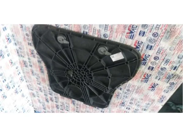 2K0863761B | VW Caddy Arka Taban Eşya Bölmesi Kapağı VAG