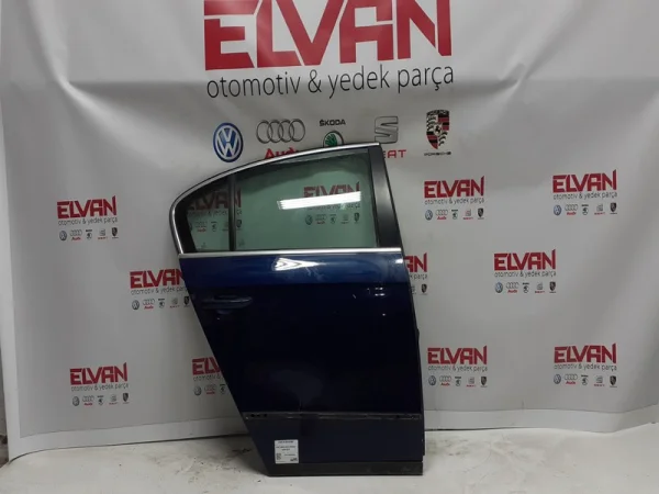 3C5833056H | VW Passat Sağ Arka Kapı VAG