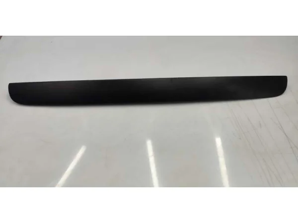 2K0827574 | VW Caddy Arka Bagaj Kapağı Tutamağı VAG