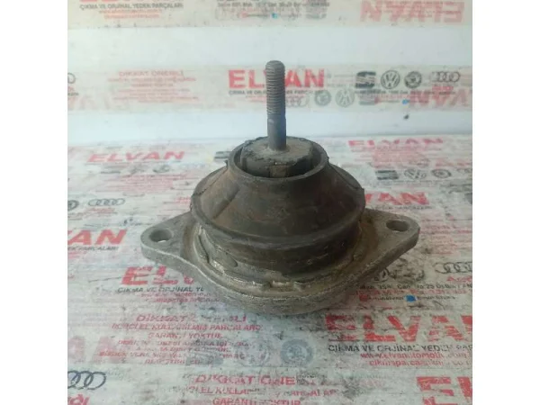 443199381C | Sol Motor Takozu | Audi 100 Serisi, 80 Serisi VAG