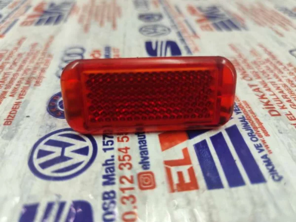 8P0947412 | Kapı Uyarı Reflektörü | VW Touareg - Audi A3, A4, A5, A6, A7 VAG