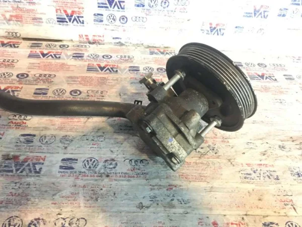 7L6422154 | VW Touareg Hidrolik Direksiyon Pompası VAG