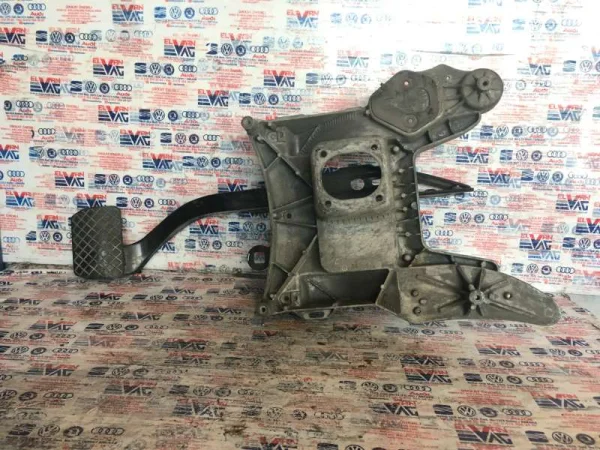 7L0723142B | Fren Pedalı | VW Touareg - Audi Q7 VAG