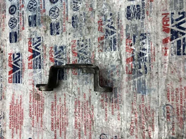 076109185A | VW Crafter Sabitleme Plakası VAG