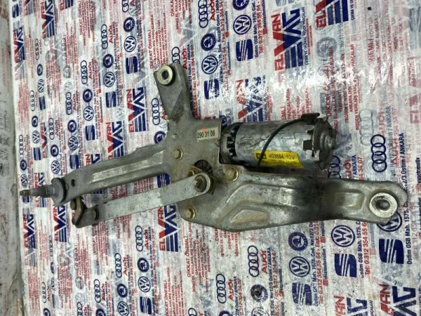 701955711 | Arka Silecek Motoru VAG