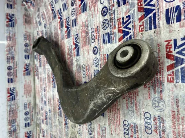 8K0505324F | Arka Üst Sağ Denge Kolu | Audi A4, A5, Q5 VAG