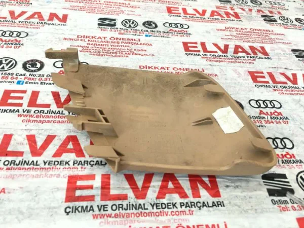 97052132401 | Porsche Panamera Sağ Ön Emniyet Kemeri Plastik Kapağı VAG