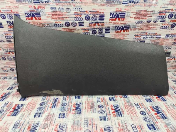 6R4867298F | VW Polo Sağ Orta Direk Alt Kaplaması VAG