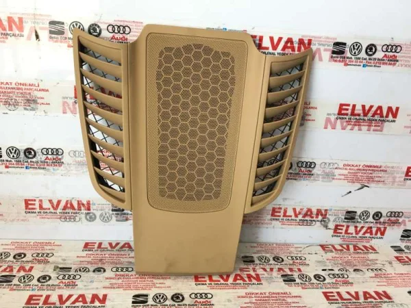 7P5858189 | Orta Göğüs Hoparlör Kapağı VAG