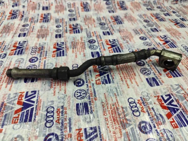 028145736C | Audi 80 Serisi Turbo Yağ Dönüş Borusu VAG