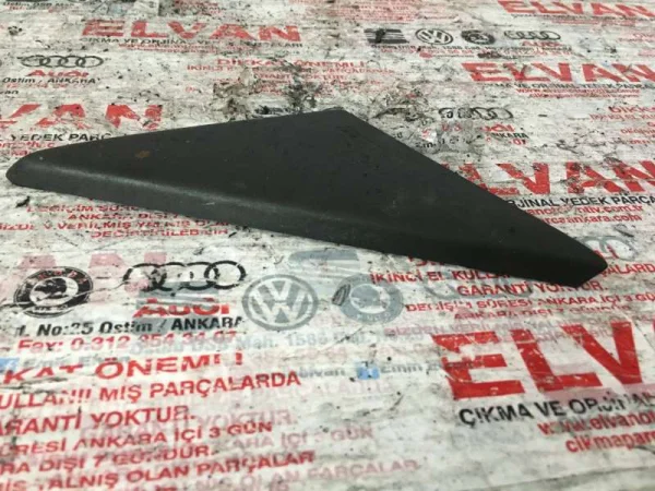 8S0837637A | Audi TT Sol Dış Dikiz Aynası Alt Kapak Çıtası VAG