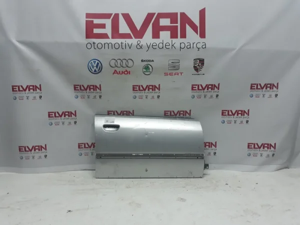 8D0831052A | Audi A4 Ön Sağ Kapı Sacı VAG