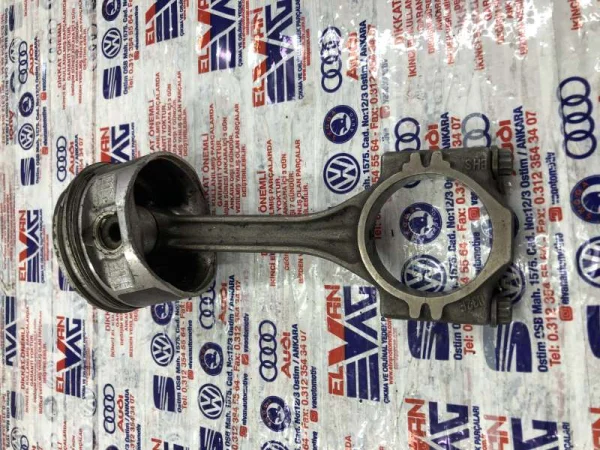 032105401F | Piston Kolu VAG