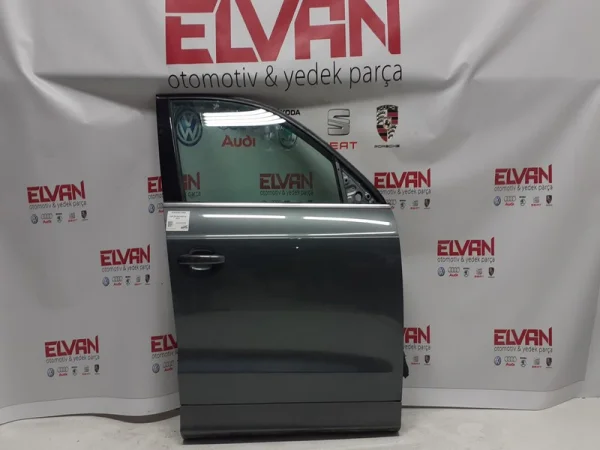 8U0831052B | Sağ Ön Kapı Sacı | Audi Q3, RS Q3 VAG