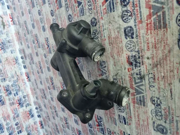 03C121111R | Komple Termostat Muhafazası | VW Golf, Jetta, Passat - Audi A3 VAG