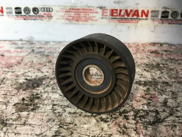 076145276 | VW Crafter Şarj Dinamosu Gergi Rulmanı VAG