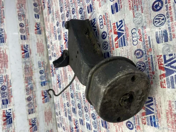 074199207B | VW Transporter Sağ Motor Takozu VAG