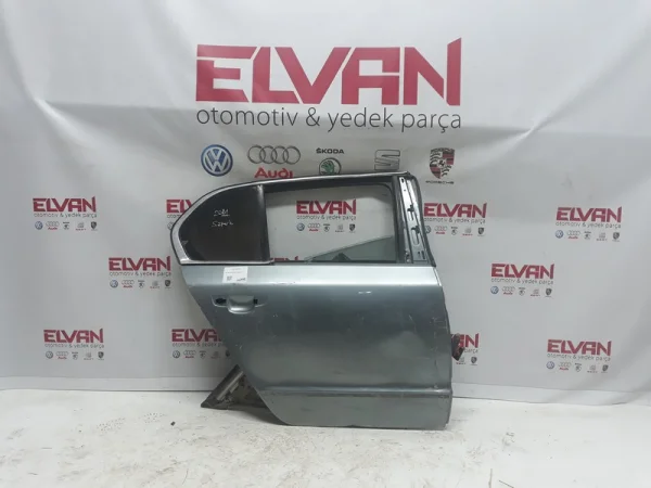 3T5833052 | Skoda Superb Komple Arka Sağ Kapı VAG