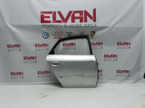 4B0833052 | Audi A6 Sağ Arka Kapı VAG