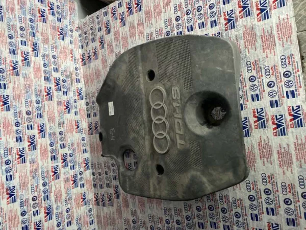 038103925E | Motor Üst Plastik Kapağı | VW Bora, Golf, Jetta VAG
