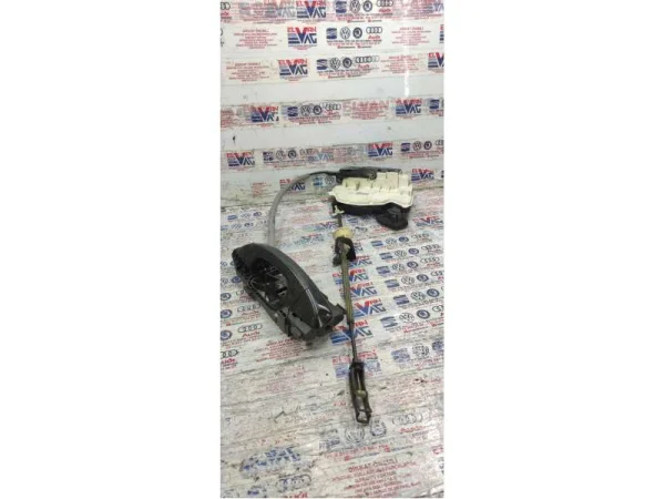 5K1837016C | Ön Sağ Kapı Kilit Mekanizması | VW Golf, Jetta, Passat, Polo - Seat Alhambra - Skoda Yeti VAG
