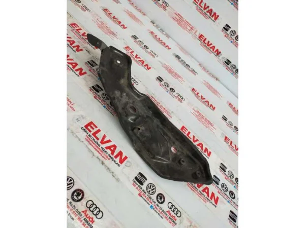5F0806930 | Seat Leon Sağ Far Üst Bağlantı Sacı VAG