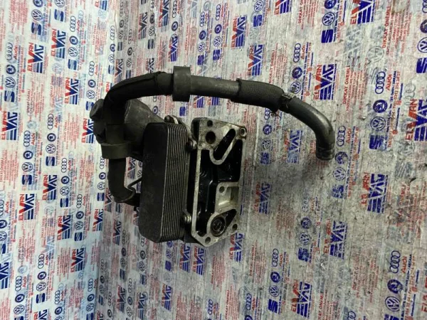 070115389E | Yağ Filtre Kütüğü | VW Touareg, Transporter VAG