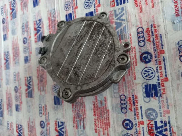 06E145100D | Vakum Pompası | Audi A4, A6, A8 VAG