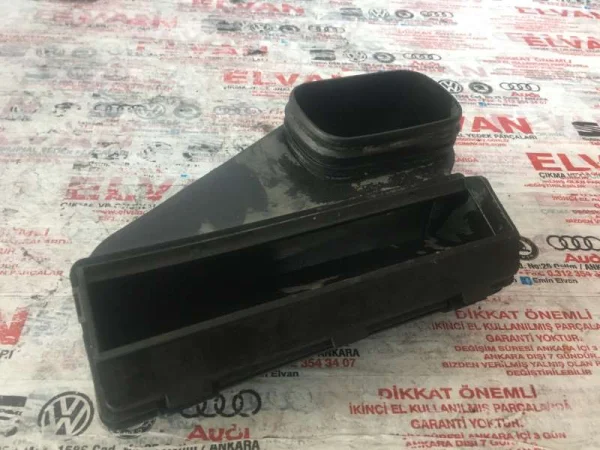 5C0805965B | Arka Tampon Alt Bağlantı Braketi VAG