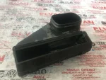5C0805965B | Arka Tampon Alt Bağlantı Braketi - 1