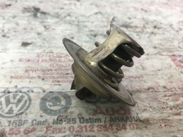 050121113C | Termostat | VW Bora, Caddy - Audi 200 Serisi, A3 - Seat Alhambra, Altea VAG