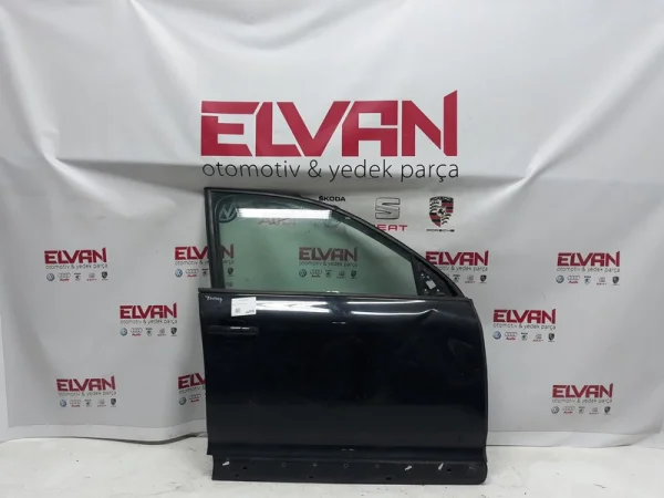7P0831056 | VW Touareg Ön Sağ Kapı Sacı VAG
