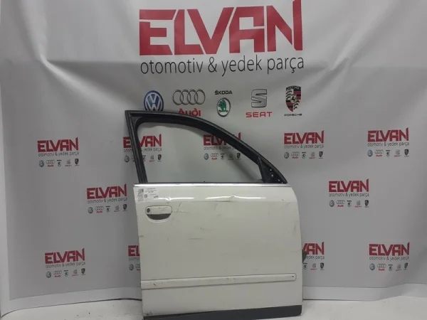 8E0831052 | Audi A4 Sağ Ön Kapı VAG