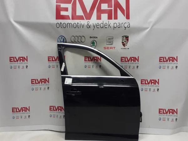 8W0831052 | Audi A4 Sağ Ön Kapı VAG