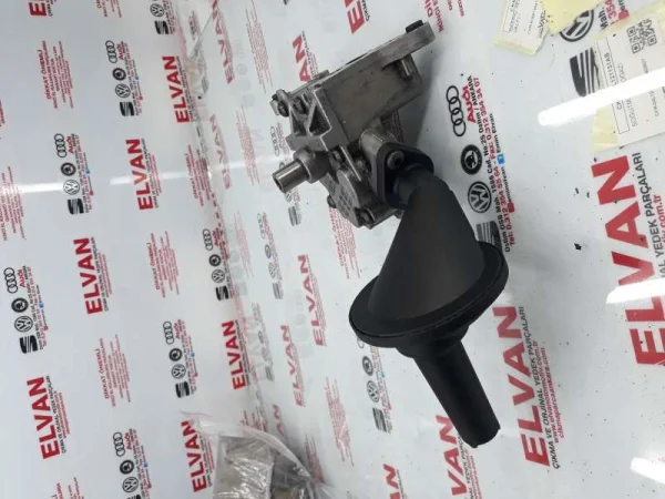 059115105BF | Audi Q7 Yağ Pompası VAG