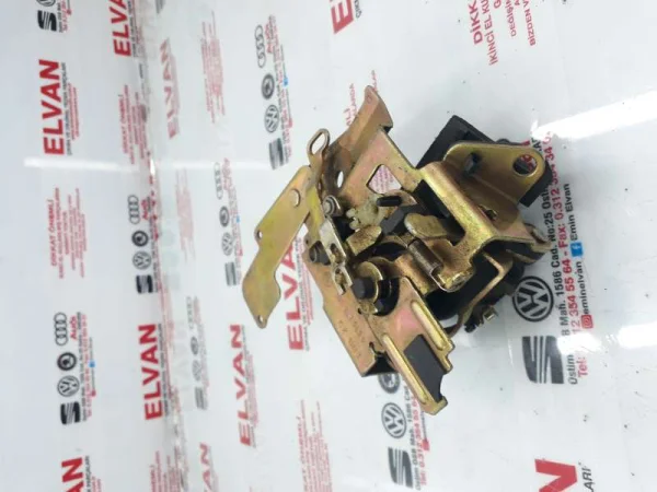 1U6827565G | Arka Dış Bagaj Kapağı Kolu VAG